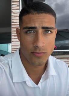 <em>Carlos M.</em>